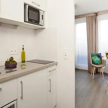 מלון דירות Residhome Park 3*